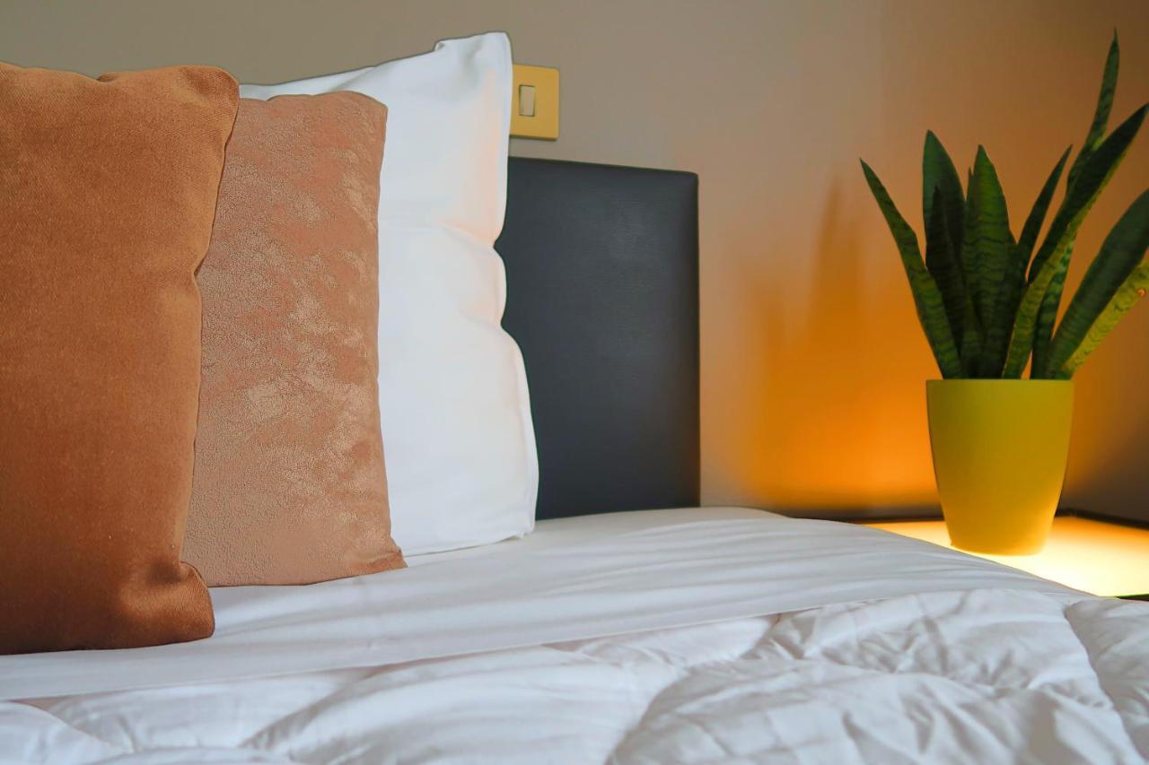 Hotel Adoma Gand Esterno foto