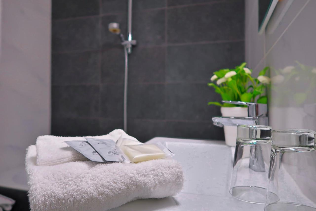 Hotel Adoma Gand Esterno foto