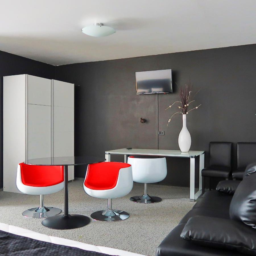 Hotel Adoma Gand Esterno foto